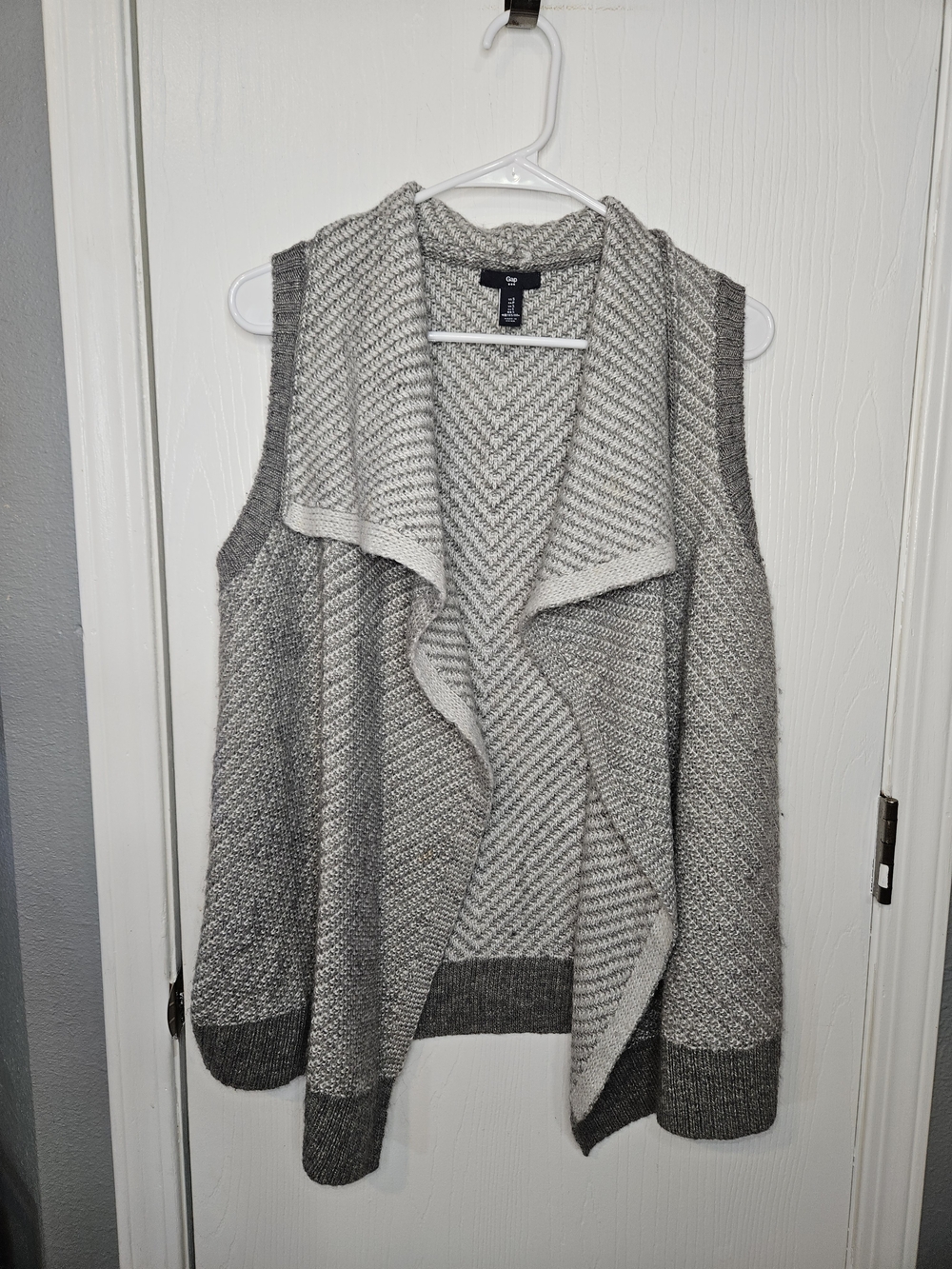 GAP Gray and Cream Knit Open-Front Sweater Cardigan